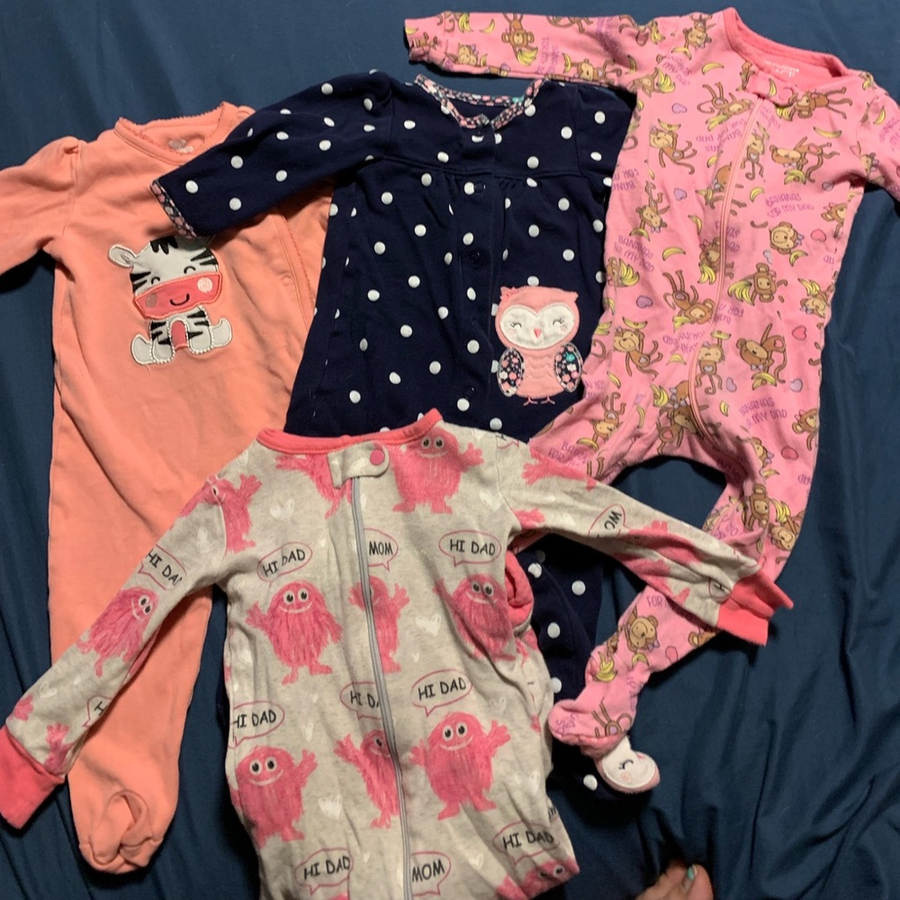 Girls sleepers lot. 6-9 months